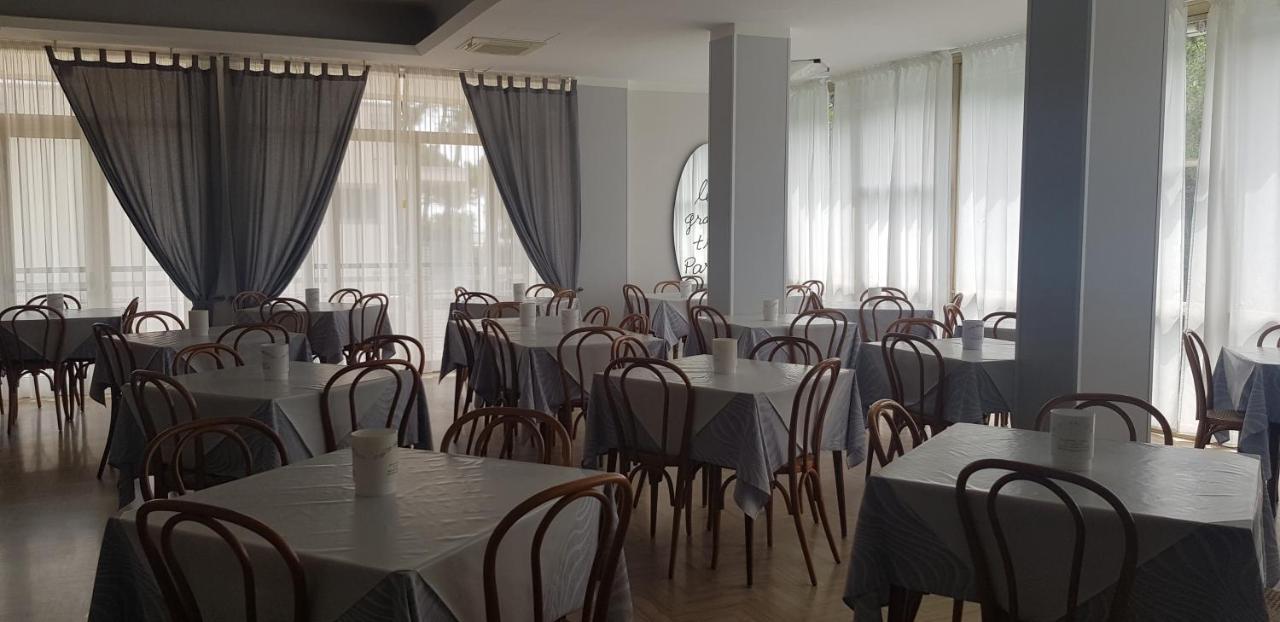 Hotel Monaco - Parcheggio Incluso Min 2 Gg Milano Marittima Exterior photo