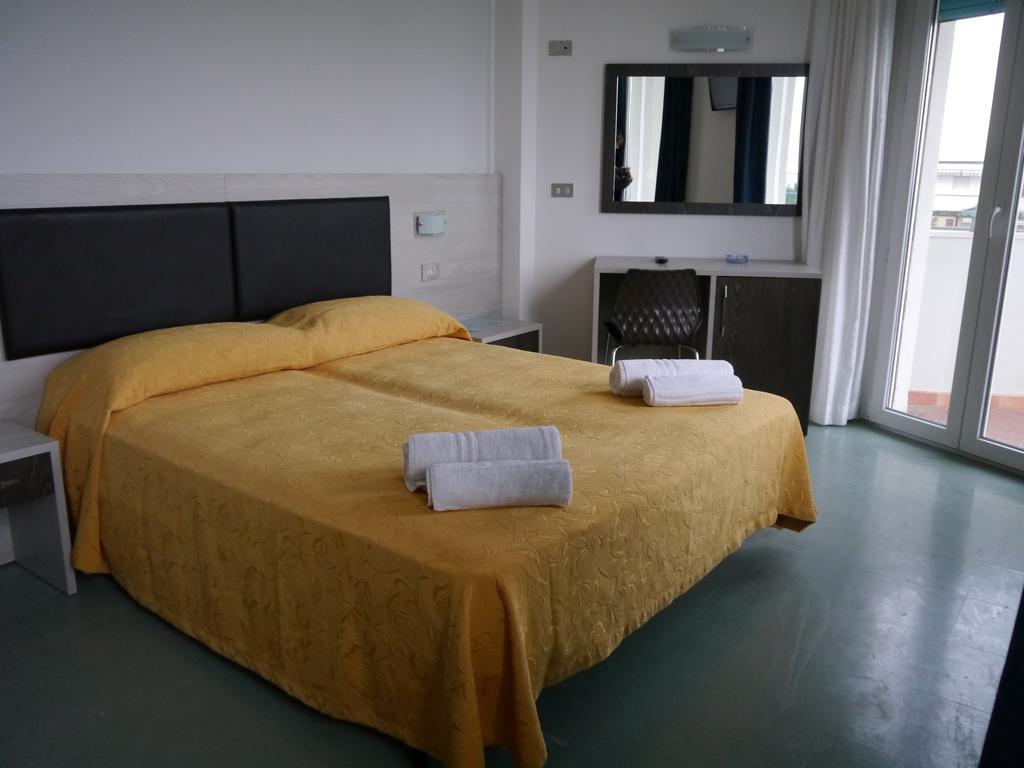 Hotel Monaco - Parcheggio Incluso Min 2 Gg Milano Marittima Exterior photo