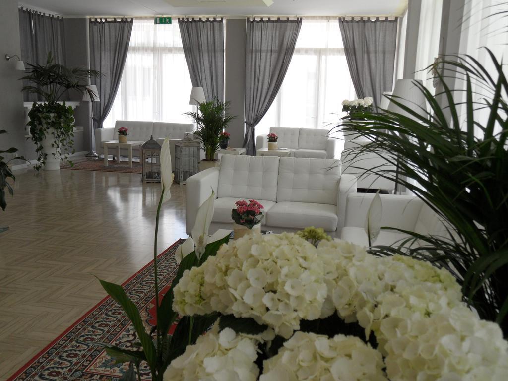 Hotel Monaco - Parcheggio Incluso Min 2 Gg Milano Marittima Exterior photo
